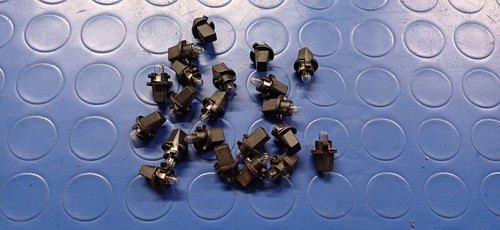 Odometer lamp holder for