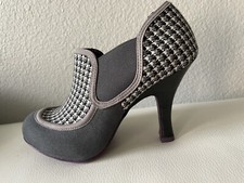 RUBY SHOO Womens Fabia Heels