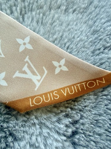 Louis vuitton silk bandeau - louis,