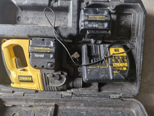 Dewalt sds hammer - dewalt,