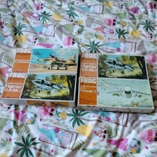 Group Of 4 Frog 1/72 Plastic