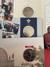 BUNC £5 Five Pound Coin Joblot Bundle X3 1997 Golden 1998 Charles 2001 Victoria