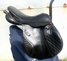 16.5 Albion K2 jump Saddle. Perfect Connemara Saddle! MW