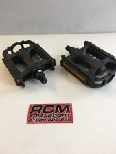QUALITY BLACK CLASSIC PLASTIC
