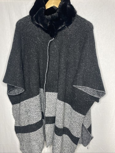 Poncho with faux fur - m&s,