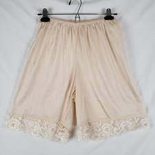 Underworks Pettipants Womens Small Nylon Bloomers Lace Trim Elastic Waist Blush