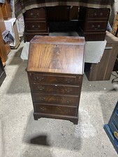 Vintage BEVAN FUNNELL REPRODUX Mahogany Serpentine Bureau/Writing Desk
