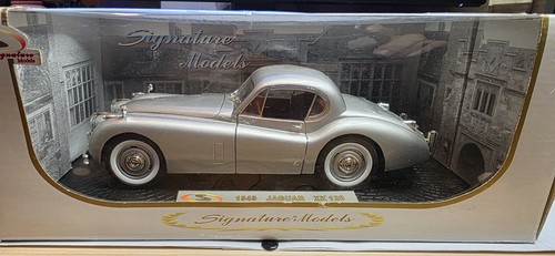 Jaguar xk120 made by - 1/18,