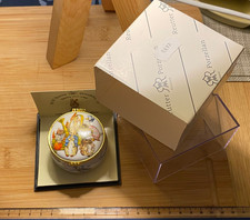 Reutter Porzellan Peter Rabbit Money Pot/Trinket with 2020 50p (ref #51)