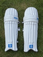 Spartan mc3000 cricket - cricket, pads