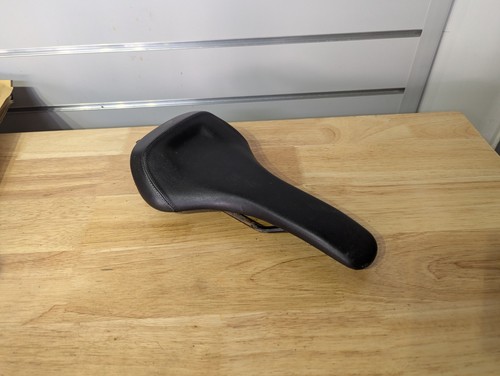 Canyon bike saddle - e,