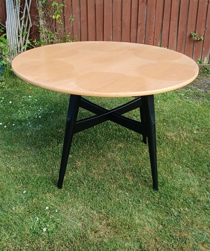 Hans wegner round dining - hans,