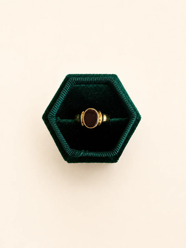 18ct yellow gold - gold, carnelian