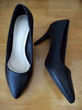 HEAVENLY SOLES BLACK FAUX LEATHER COURT SHOES UK 5E wide fit  UNWORN
