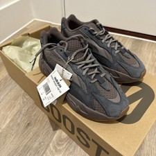 Yeezy 700 V2 Mauve Size UK 7