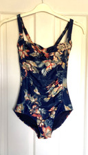 Size 8 Tu Navy Blue Leaf