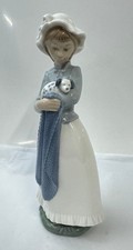 Nao by Lladro Figurine ' Girl
