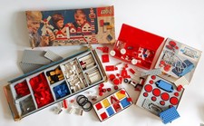 Vintage LEGO Systems 100 plus