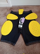 KNOX ACTION PRO ARMOURED MOTOCYCLE SHORTS size medium 