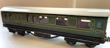 Trix Twin Southern Railways 3rd class/brake coach in green. Excellent condition