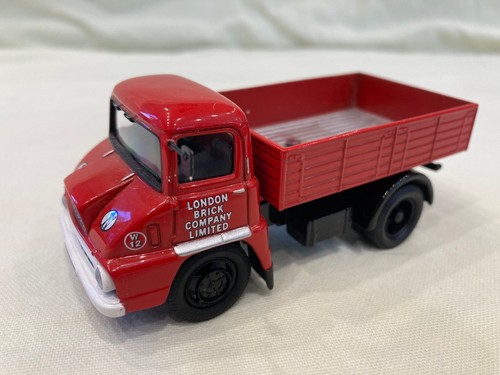 Corgi london brick - corgi, ford