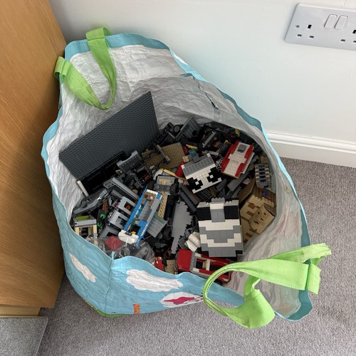 Approx 8kg mixed lego - 7.8kg,