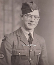 WW2 RAF Ground Gunner Photo