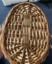 Wicker Basket with White Lining & Handle – Rustic Oval Hamper/ Storage/Basket
