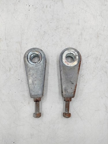 Chain adjuster pair suzuki - adjuster,
