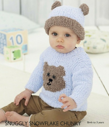 Baby child knitting - ,
