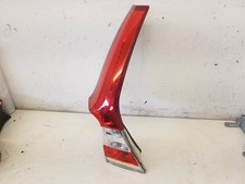 VOLVO V70 REAR/TAIL LIGHT ON TAILGATE (PASSENGER SIDE) 2015-16 12M WARRANTY