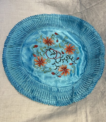 Vintage chinese satin round - chinese,