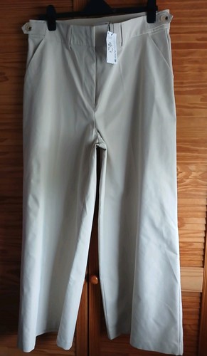 Ladies cream wide leg trousers - leg,