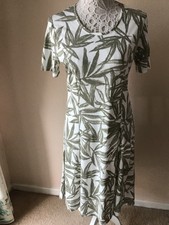 Tigi size 10/12 ivory/ green cotton poly dress bnwot