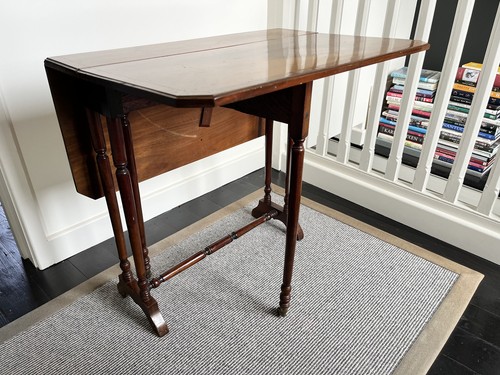 Antique gate leg drop leaf - gate,
