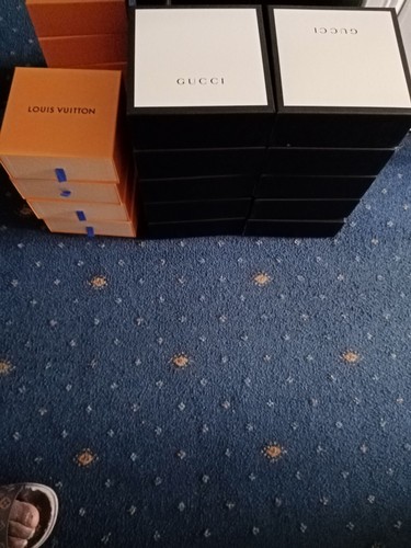 Genuine gucci belt box new - ,