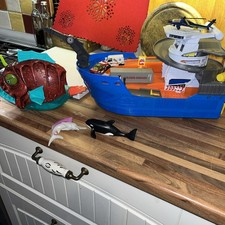 Super Wheelz Shark Attack Boat