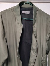Men's Medium Dark Green