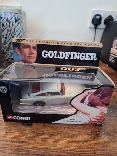 Corgi james bond 007 aston - 007,