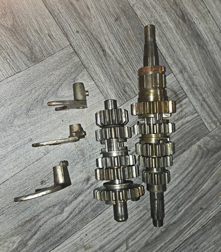 Triumph speed gearbox - 5,