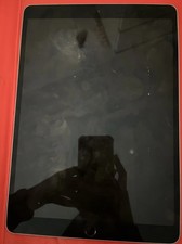 Apple iPad Pro 10.5 iOS 17.6.1 - 64gb storage