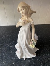 The Leonardo Collection FIGURINE – FLOWERS FOR YOU – BOXED