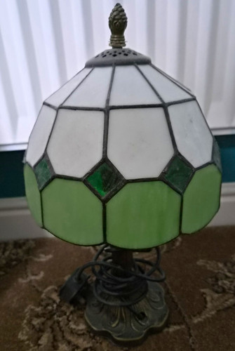 Tiffany style table lamp - table,