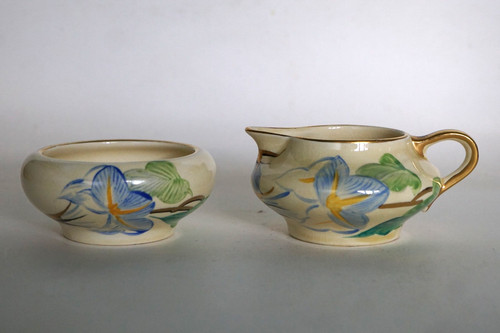Grays pottery small - pottery,