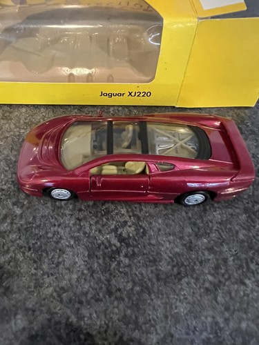 Jaguar 220 maisto - 220.,