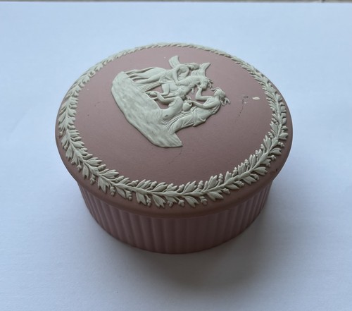 Wedgwood pink jasperware round - pink,