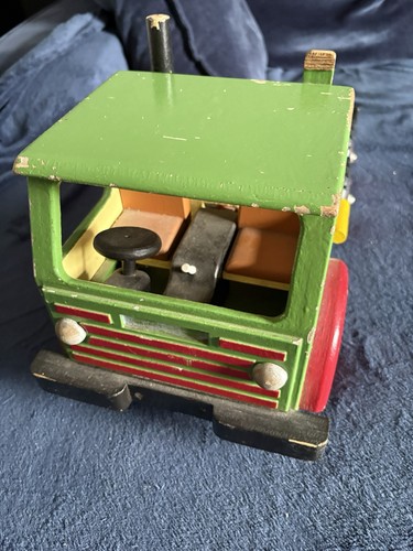 Vintage large wooden lorry - large,