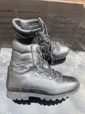 Altberg Black defender boots size 8L Female   #B3