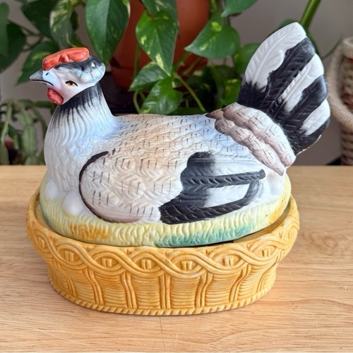 Antique staffordshire hen - staffordshire, on