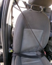 040520 front seat belt right